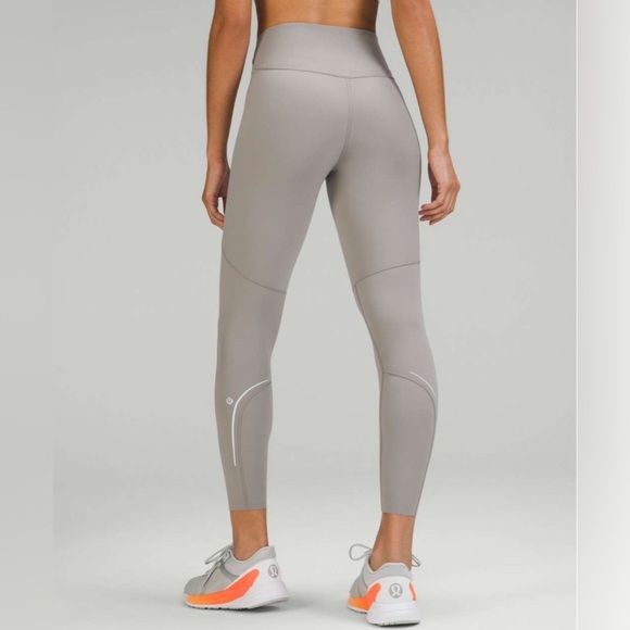 Lululemon Base Pace High-Rise Reflective Tight 25" - Size 14 - Picture 2 of 8